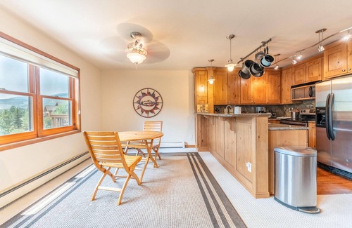 Mountain House Condo | Snake River Village #29 by Summit County Mountain Retreats