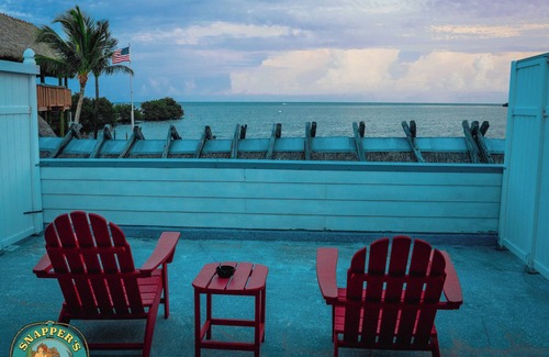 Key Largo House | Snappers - King Room w/Ocean View Wifi