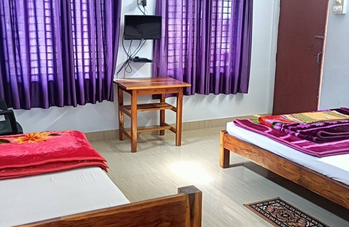 Golaghat Hotel | Sneha Homestay by Roh