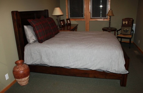 Easton Cabin | Snoqualmie Pass Lodge - Near Lake Kachess and the summit
