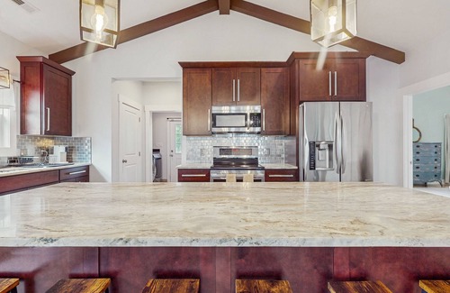 Tranquil Harbour House | Snow-bird friendly home w/screened in porch, gas grill and close to beach