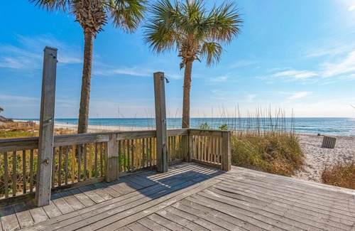 Thomas Drive Condo | SNOW BIRDS! LOW RATES! 3RD FLR, GULF FRNT! 1:30 CK-IN! 2BR 2B, BCH SETUP MAR-OCT