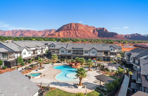Ivins House | Snow Canyon Oasis | Ocotillo 42 | Large Private Pool and Hot Tub, 2 Firepits, 2 PlayStations