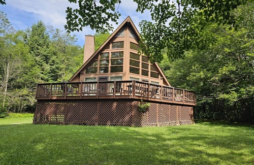 Davis House | Snow Chateau - Country comfort meets adventure in Canaan Valley!