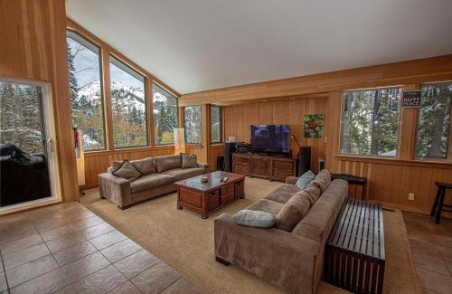 Alpine Meadows House | Snow Crest By Hauserman Rentals