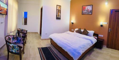 Manali Hotel | Snow Crest Residency - A Pure Veg Hotel
