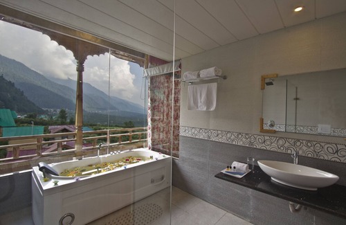 Gadherni Hotel | Snow Flakes Resort And Spa Centrally Heated Luxury Resort