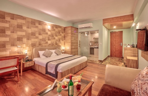 Gadherni Hotel | Snow Flakes Resort And Spa Centrally Heated Luxury Resort