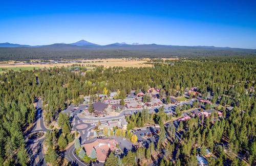 Oregon Water Wonderland House | Snow Goose Cabin