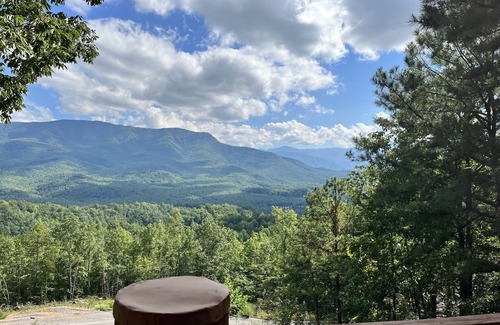 Pittman Center Cabin | Snow Hill - Secluded w/Mountain Views