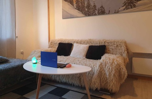 Kvartal Noviya Grad Apartment | Snow Pearl Flat 6