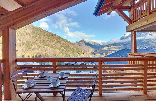 Saint-Jean-dʼAulps Apartment | Snow Roc - 6/8 persons - Ski to door access - Mountain view