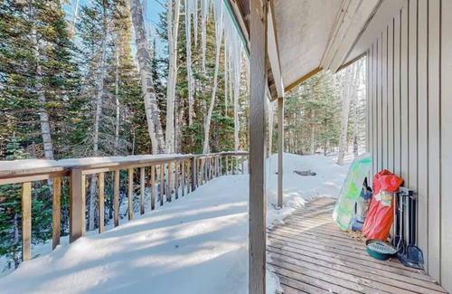 Brian Head Apartment | Snow Shoe 9B Ski in/Ski out