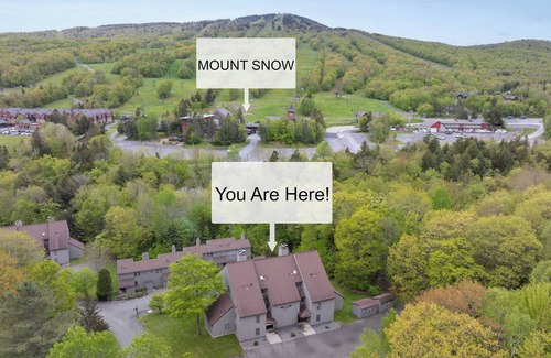 West Dover Apartment | Snow Tree Escape | @ Base of Mt.Snow w/Fireplace!