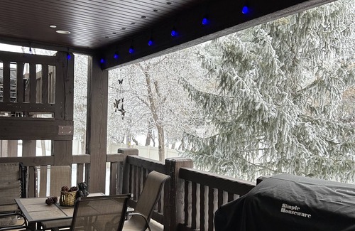 Ogden Condo | Snowbasin Lakeside Luxury 3bd.Hot tub.Garage. 2300sqft