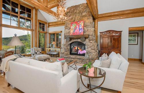 Avon House | Snowberry
