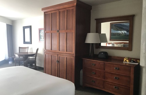 Salt Lake Mountain Resorts Cabin | Snowbird Cliff Club/Ski in-Ski out! January 31–February 07, 2026; sleeps up to 4