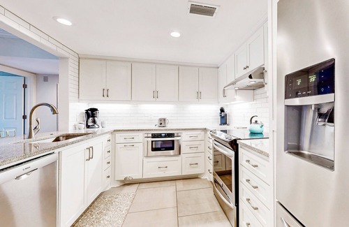Fernandina Beach Condo | Snowbird friendly, oceanfront community with optional golf cart!
