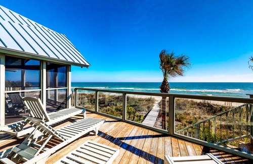 Plantation House | Snowbird-friendly beachfront home with a pool, tennis, washer/dryer, fireplace