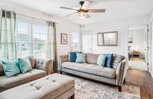 West End House | Snowbird-friendly home with central AC & washer/dryer - walk to dining