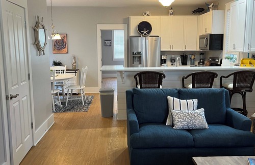 Port St. Joe Cottage | Snowbird rates available Nov-most of Feb! 3BR/3.5BA/3 pools/Hot Tub