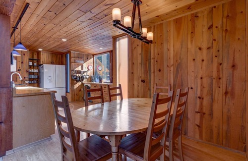 Truckee House | Snowbird Retreat at Northstar - 4BR w/Hot Tub, Free Ski Shuttle, HOA Amenities