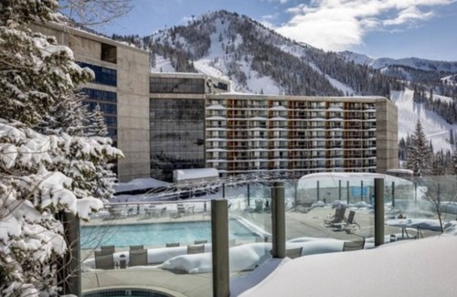 Salt Lake Mountain Resorts Condo | SNOWBIRD-SKI IN/SKI OUT-CLIFF CLUB LODGE-3RM, 3 BATH PINNACLE UNIT w/CLIFF SPA
