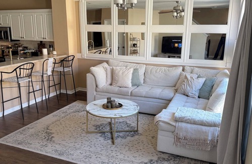 Parrish Condo | Snowbird Special -Spacious 2BR/2.5BA in Gated Community, Hot Tub and Gym
