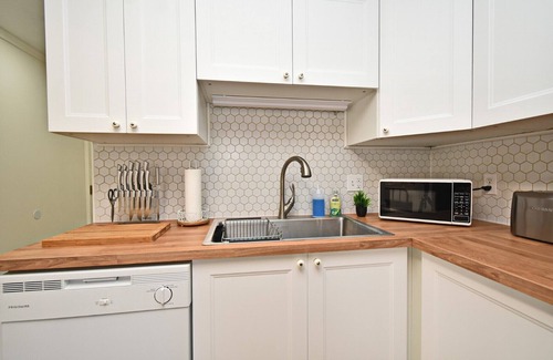 Clermont Condo | Snowbirds! Villa w/Private Lake, Golf, Pickleball, Disney/Universal