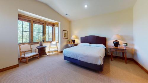 Mammoth Lakes House | Snowcreek Resort Vacation Rentals 1187 Pyramid Peak Drive