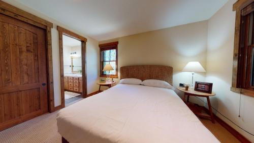 Mammoth Lakes House | Snowcreek Resort Vacation Rentals 1187 Pyramid Peak Drive