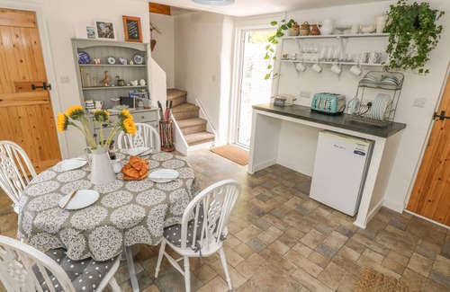 Laugharne Cottage | Snowdrop Cottage