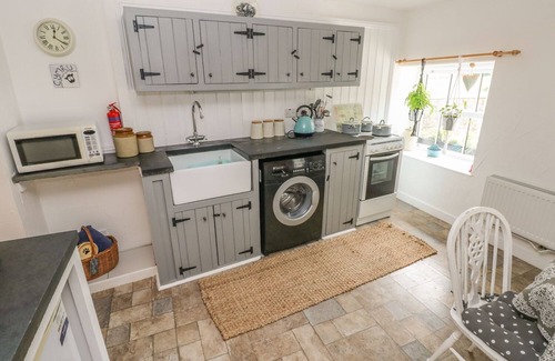 Laugharne Cottage | Snowdrop Cottage