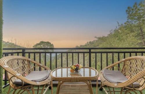 Kasauli Hotel | Snowfall View Home Kasauli Operated By Splendid Hotels