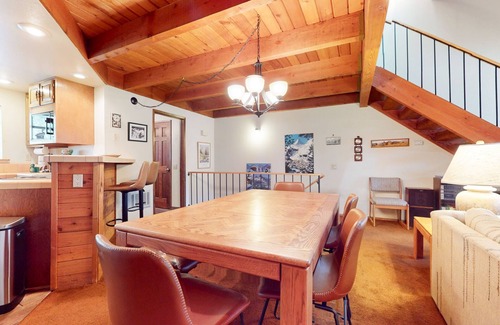 Mammoth Lakes Condo | Snowflower #87 (2-Bedroom Condo) with Mountain view - Pets Allowed by RedAwning
