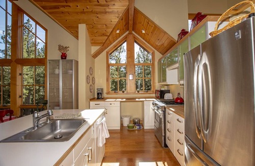 Twin Peaks House | Snowglobe by Hauserman Rentals