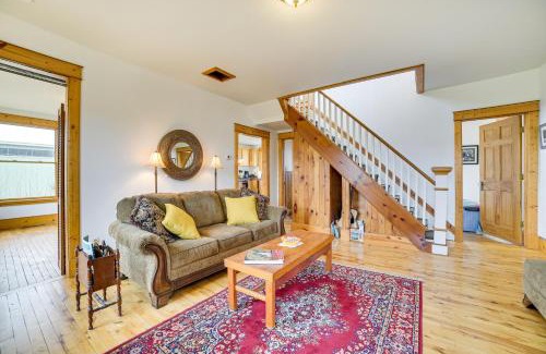 Mackinaw City House | Snowmobiling Hub! Mackinaw City Home 3 Mi to Beach