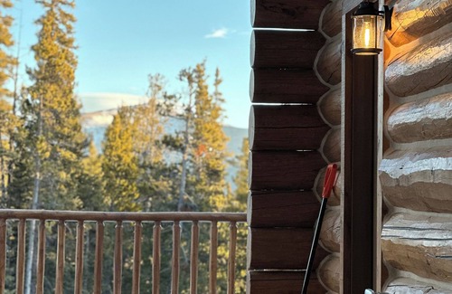 Valley of the Sun Cabin | Snowshoe Cabin - Mountain Views, Near Breckenridge Colorado - NEW
