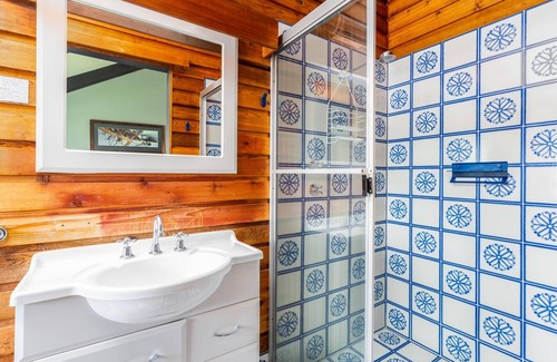 Smiggin Holes Hotel | Snowy Gums