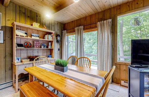 North Conway Apartment | Snowy Peaks Hideaway