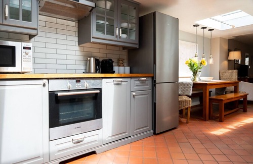 New Forest District Apartment | Snug Harbour Retreat with Courtyard & Log Fires