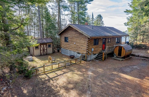Manistique Cabin | Snug UP: Autumn Colors, Cool Breezes & Lakeside Fires