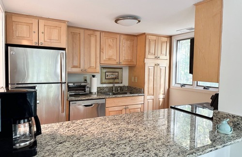 West Beach Village Villa | So close to the beach! Beautifully renovated villa 3BD 3BA. Fairway Oaks W Beach