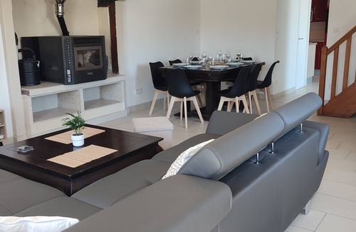 Saint-Pere House | So ' Home