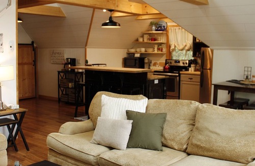 Annandale Cabin | So much fall fun-sleeps 10