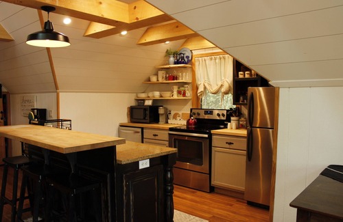 Annandale Cabin | So much fall fun-sleeps 10