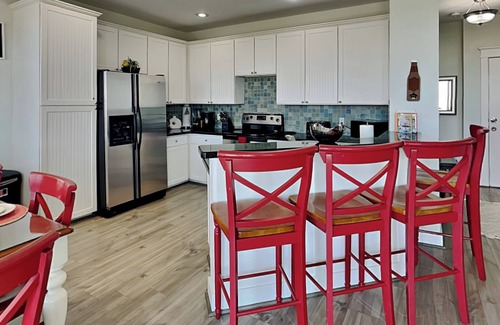 Galveston House | So Serene | Beachfront, Pet-Friendly