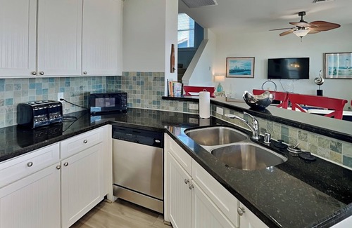 Galveston House | So Serene | Beachfront, Pet-Friendly