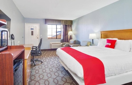 Ingleside Hotel | Soak in Sun by USS Lexington, Outdoor Pool, King Bed & Breakfast