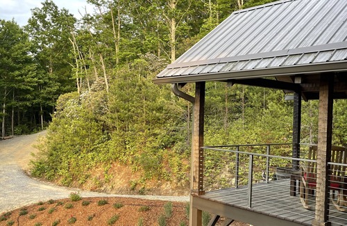 Fairview House | Soak in the View at the Gray Fox